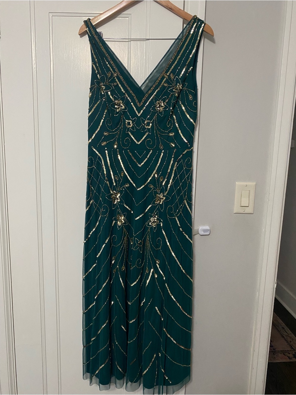 Adrianna Papell Emerald Green Gold-Beaded V-Neck Evening Dress